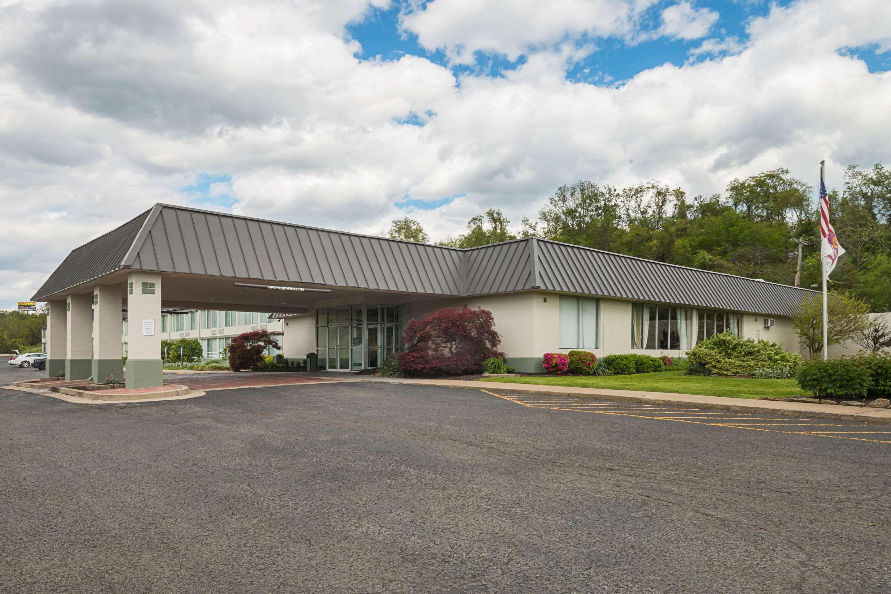 Clarion Inn Fairmont Exterior foto