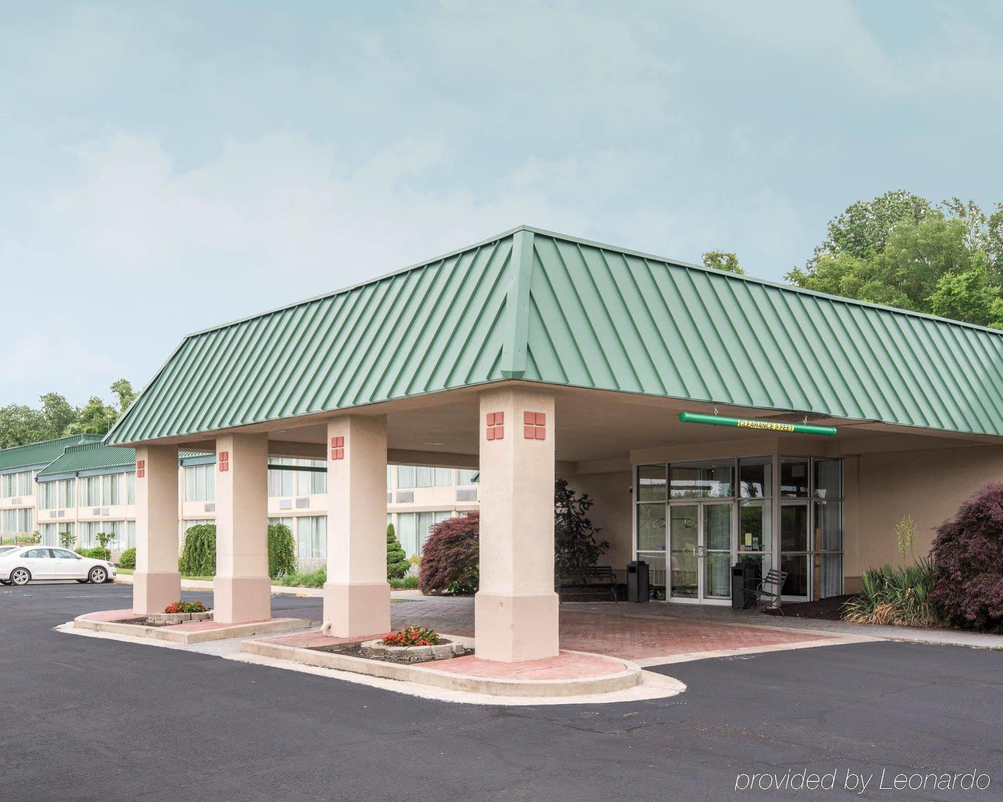 Clarion Inn Fairmont Exterior foto